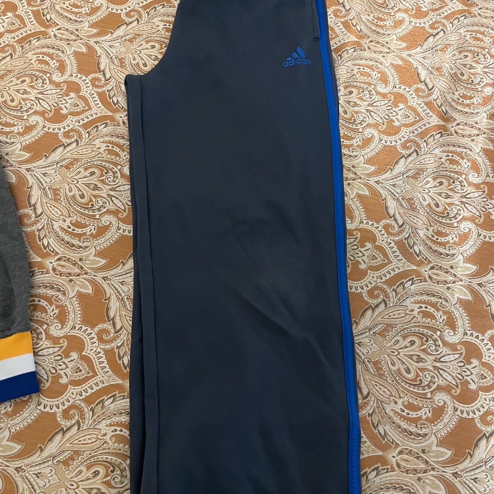 Adidas sweatpants